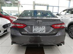 تۆیۆتا کامری